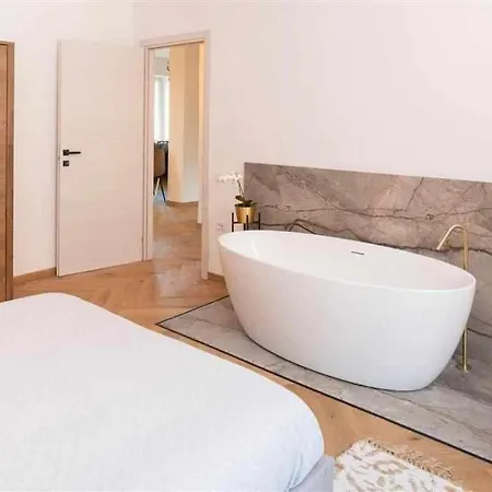 Destiny 5 Apartamento Bardolino